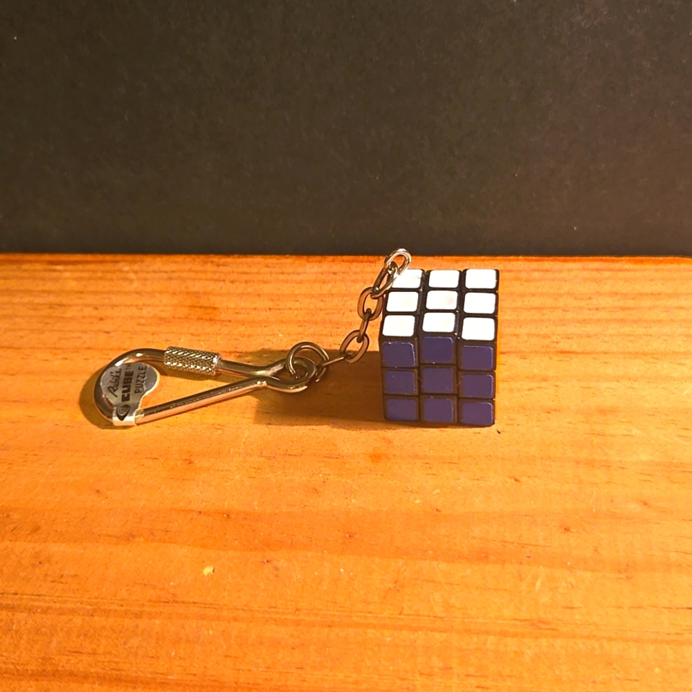 RARE NEW ORIGINAL 1980s MINI RUBIKS CUBE PUZZLE KEYCHAIN